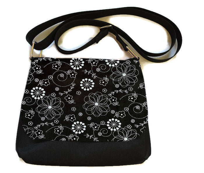 Itsy Bitsy/Bigger Bitsy Messenger Purse - Black and White Daisy Doodles Fabric